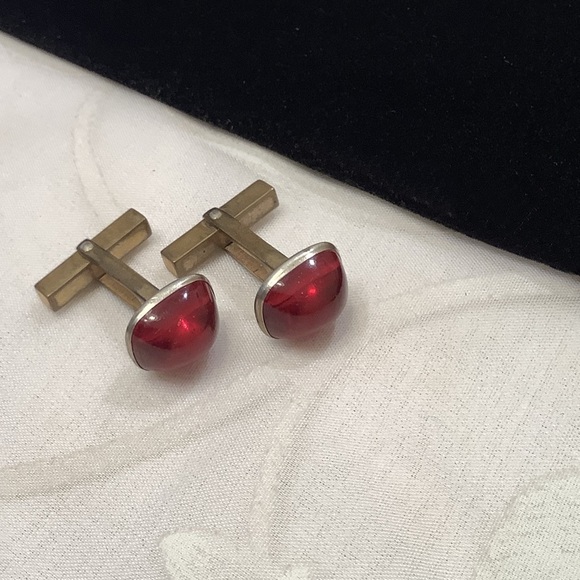Vintage Gold With Red Lucite Cufflinks - Picture 5 of 5